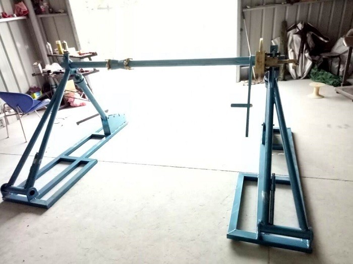 50 KN Rated Load Mechanical Cable Pulling Stand , Electrical Cable Reel Stands For Releasing Wire