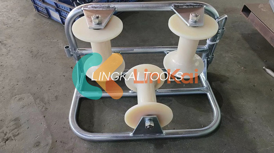 Heavy Duty Cable Laying Roller For Pulling Wires Rated Load 10-20kN